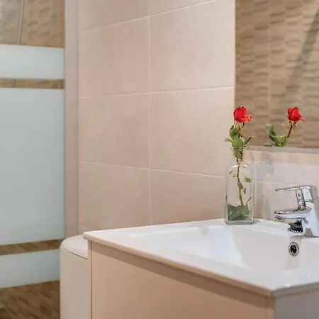 Nyaraló Luis Vives *